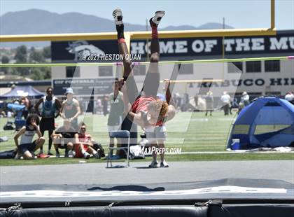 Thumbnail 2 in CIF-SS D1 Track Finals photogallery.