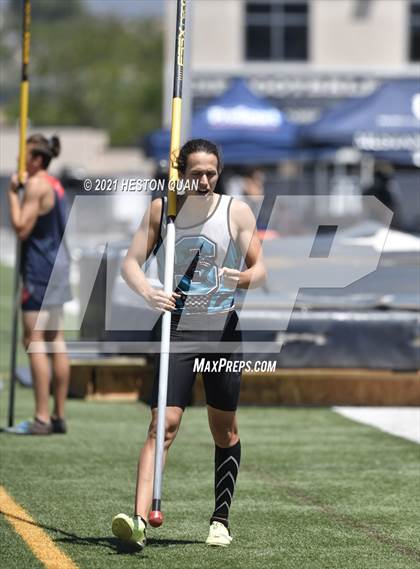 Thumbnail 3 in CIF-SS D1 Track Finals photogallery.