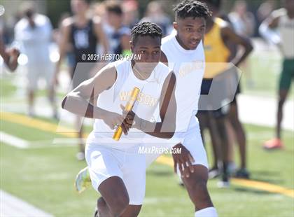 Thumbnail 3 in CIF-SS D1 Track Finals photogallery.