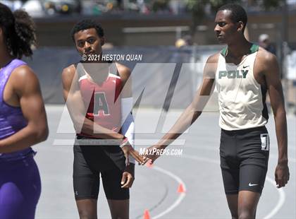Thumbnail 2 in CIF-SS D1 Track Finals photogallery.