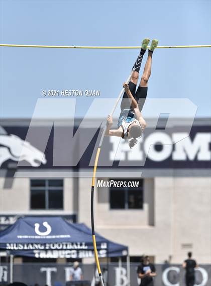 Thumbnail 1 in CIF-SS D1 Track Finals photogallery.