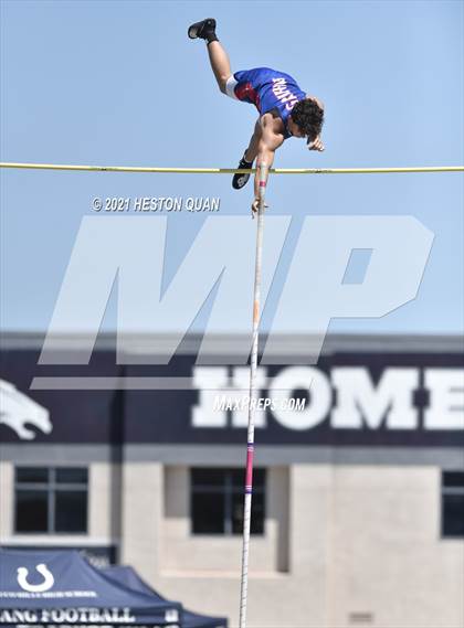 Thumbnail 1 in CIF-SS D1 Track Finals photogallery.
