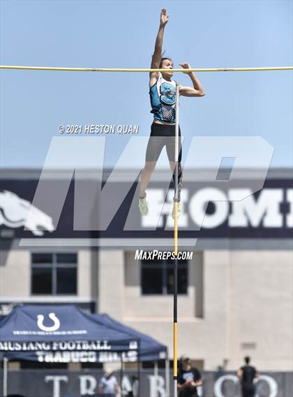 Thumbnail 1 in CIF-SS D1 Track Finals photogallery.