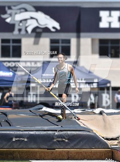 Thumbnail 3 in CIF-SS D1 Track Finals photogallery.