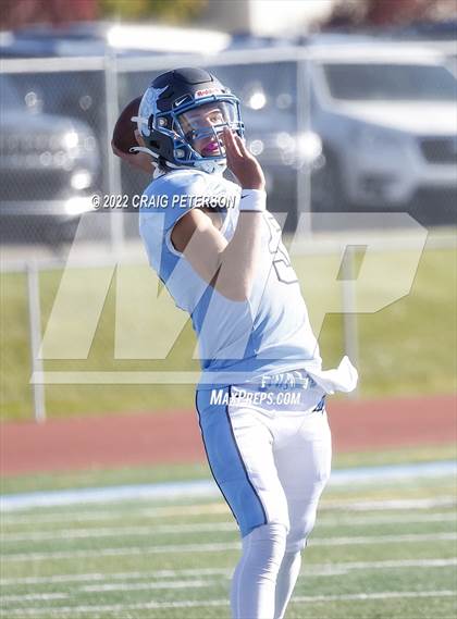 Thumbnail 3 in Hurricane vs Sky View (UHSAA 4A First Round) photogallery.
