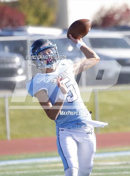 Thumbnail 1 in Hurricane vs Sky View (UHSAA 4A First Round) photogallery.