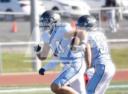 Thumbnail 3 in Hurricane vs Sky View (UHSAA 4A First Round) photogallery.