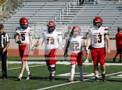 Thumbnail 1 in Hurricane vs Sky View (UHSAA 4A First Round) photogallery.