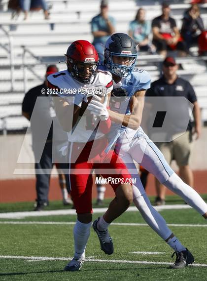 Thumbnail 1 in Hurricane vs Sky View (UHSAA 4A First Round) photogallery.