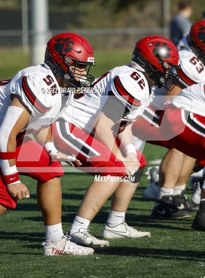 Thumbnail 2 in Hurricane vs Sky View (UHSAA 4A First Round) photogallery.