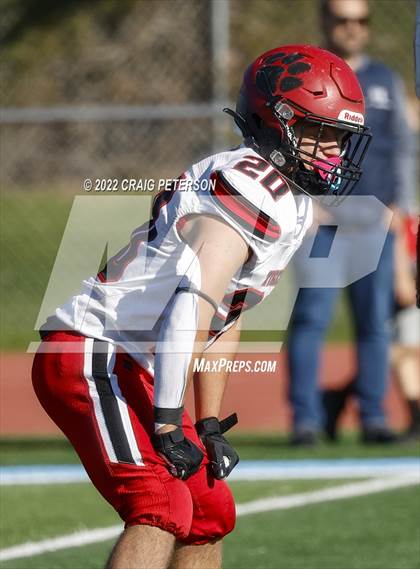 Thumbnail 3 in Hurricane vs Sky View (UHSAA 4A First Round) photogallery.