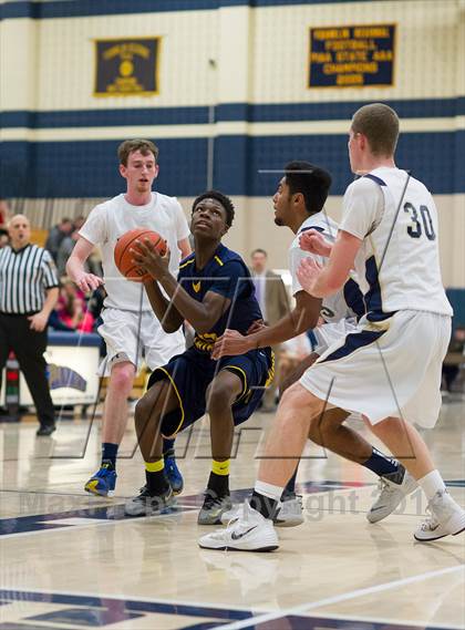 Thumbnail 1 in Central Catholic @ Franklin Regional photogallery.