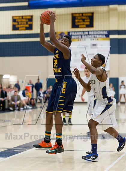 Thumbnail 1 in Central Catholic @ Franklin Regional photogallery.