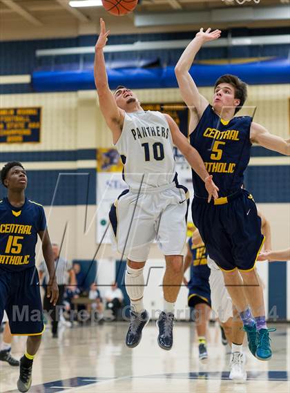 Thumbnail 1 in Central Catholic @ Franklin Regional photogallery.