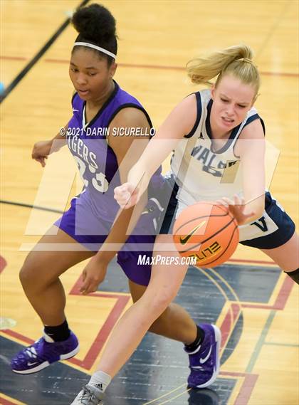 Thumbnail 2 in Millennium vs. Valor Christian (Nike Tournament of Champions) photogallery.