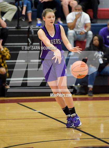 Thumbnail 2 in Millennium vs. Valor Christian (Nike Tournament of Champions) photogallery.