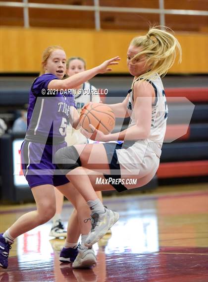 Thumbnail 1 in Millennium vs. Valor Christian (Nike Tournament of Champions) photogallery.