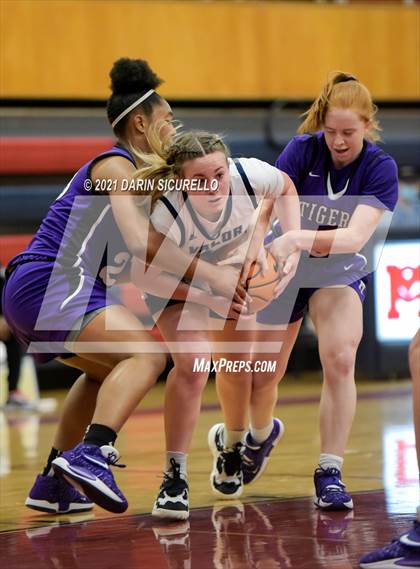 Thumbnail 2 in Millennium vs. Valor Christian (Nike Tournament of Champions) photogallery.
