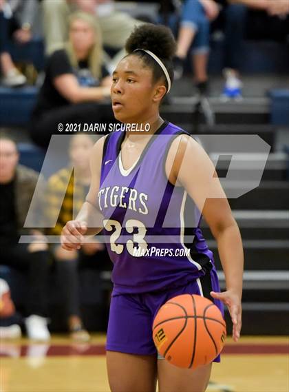 Thumbnail 3 in Millennium vs. Valor Christian (Nike Tournament of Champions) photogallery.