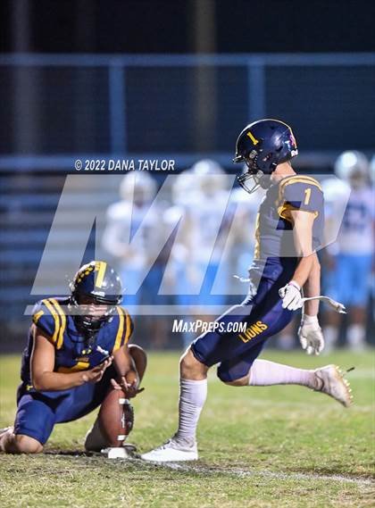 Thumbnail 1 in Reicher Catholic @ Weatherford Christian photogallery.