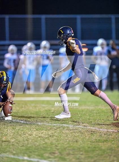 Thumbnail 2 in Reicher Catholic @ Weatherford Christian photogallery.