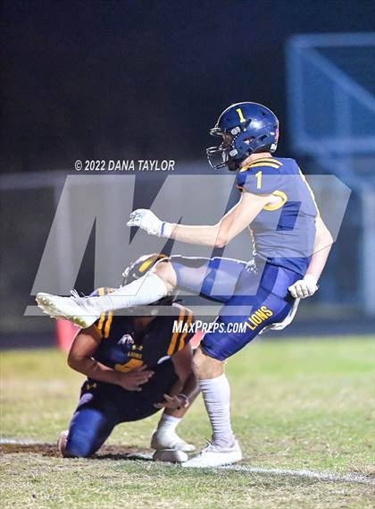 Thumbnail 2 in Reicher Catholic @ Weatherford Christian photogallery.