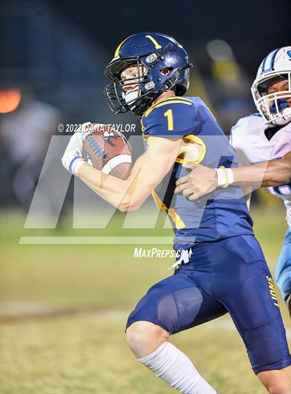 Thumbnail 2 in Reicher Catholic @ Weatherford Christian photogallery.