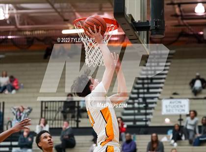 Thumbnail 3 in Franklin Central @ Avon photogallery.