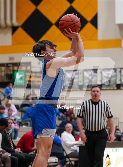 Thumbnail 3 in Franklin Central @ Avon photogallery.