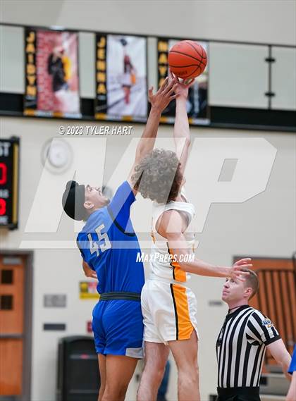 Thumbnail 2 in Franklin Central @ Avon photogallery.