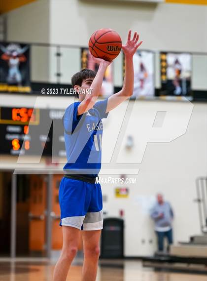 Thumbnail 3 in Franklin Central @ Avon photogallery.