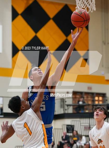 Thumbnail 2 in Franklin Central @ Avon photogallery.