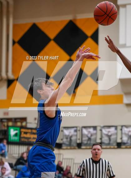 Thumbnail 2 in Franklin Central @ Avon photogallery.