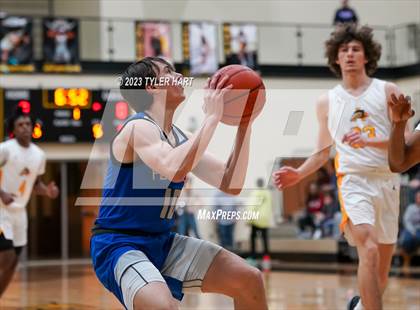 Thumbnail 3 in Franklin Central @ Avon photogallery.