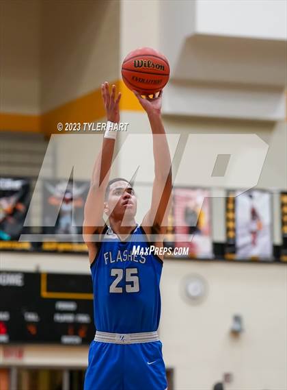 Thumbnail 2 in Franklin Central @ Avon photogallery.