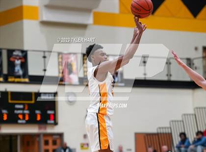 Thumbnail 3 in Franklin Central @ Avon photogallery.