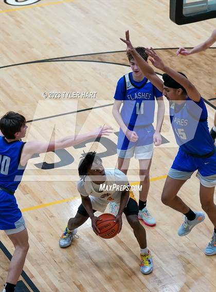 Thumbnail 2 in Franklin Central @ Avon photogallery.