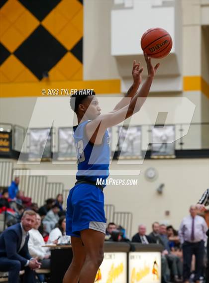 Thumbnail 3 in Franklin Central @ Avon photogallery.