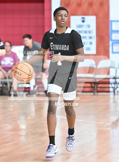 Thumbnail 3 in Dixie vs. Etiwanda (Section 7) photogallery.