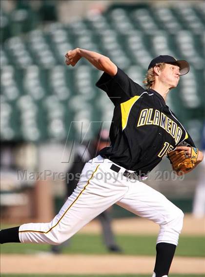 Thumbnail 2 in Alameda vs. Clayton Valley (CIF NCS D2 Final) photogallery.
