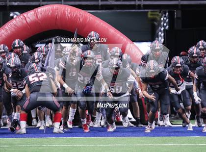Thumbnail 1 in Pioneer vs Boerne-Champion (UIL 5A Regional Playoff) photogallery.