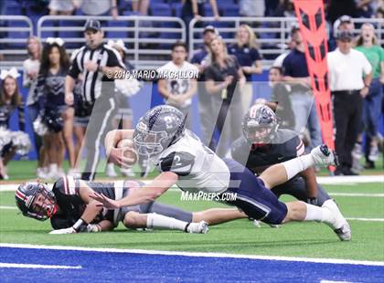 Thumbnail 2 in Pioneer vs Boerne-Champion (UIL 5A Regional Playoff) photogallery.