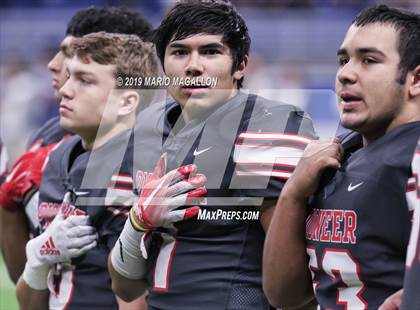 Thumbnail 2 in Pioneer vs Boerne-Champion (UIL 5A Regional Playoff) photogallery.