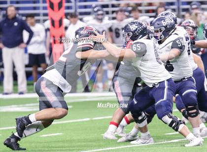 Thumbnail 3 in Pioneer vs Boerne-Champion (UIL 5A Regional Playoff) photogallery.