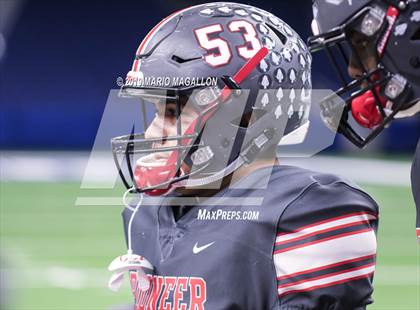 Thumbnail 1 in Pioneer vs Boerne-Champion (UIL 5A Regional Playoff) photogallery.