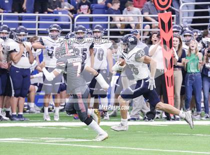 Thumbnail 3 in Pioneer vs Boerne-Champion (UIL 5A Regional Playoff) photogallery.