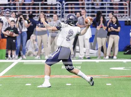 Thumbnail 3 in Pioneer vs Boerne-Champion (UIL 5A Regional Playoff) photogallery.