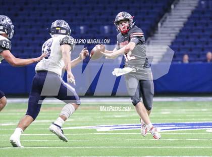 Thumbnail 3 in Pioneer vs Boerne-Champion (UIL 5A Regional Playoff) photogallery.
