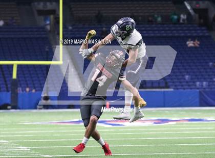 Thumbnail 1 in Pioneer vs Boerne-Champion (UIL 5A Regional Playoff) photogallery.