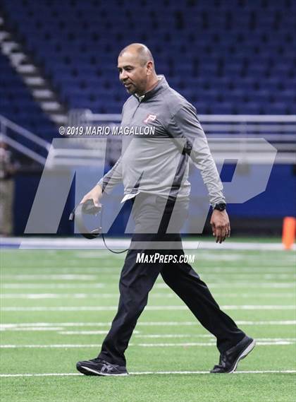 Thumbnail 1 in Pioneer vs Boerne-Champion (UIL 5A Regional Playoff) photogallery.